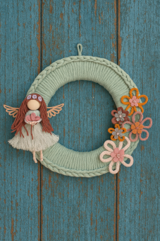 Věnec víla jara - pastelově zelený s kvítkem