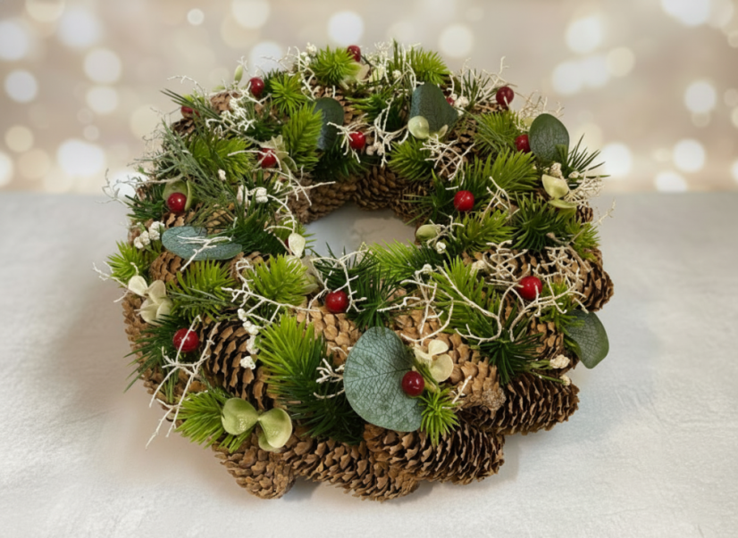 Věnec Šiškový Poklad s Eukalyptem a Bobulemi